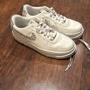 Nike Air Force 1 Pixel SE Leopard